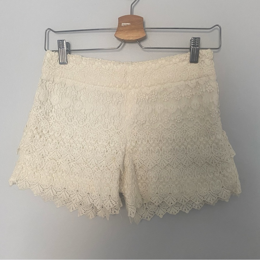 ANN TAYLOR LOFT White Lace Crochet Riviera Shorts - Picture 3 of 7